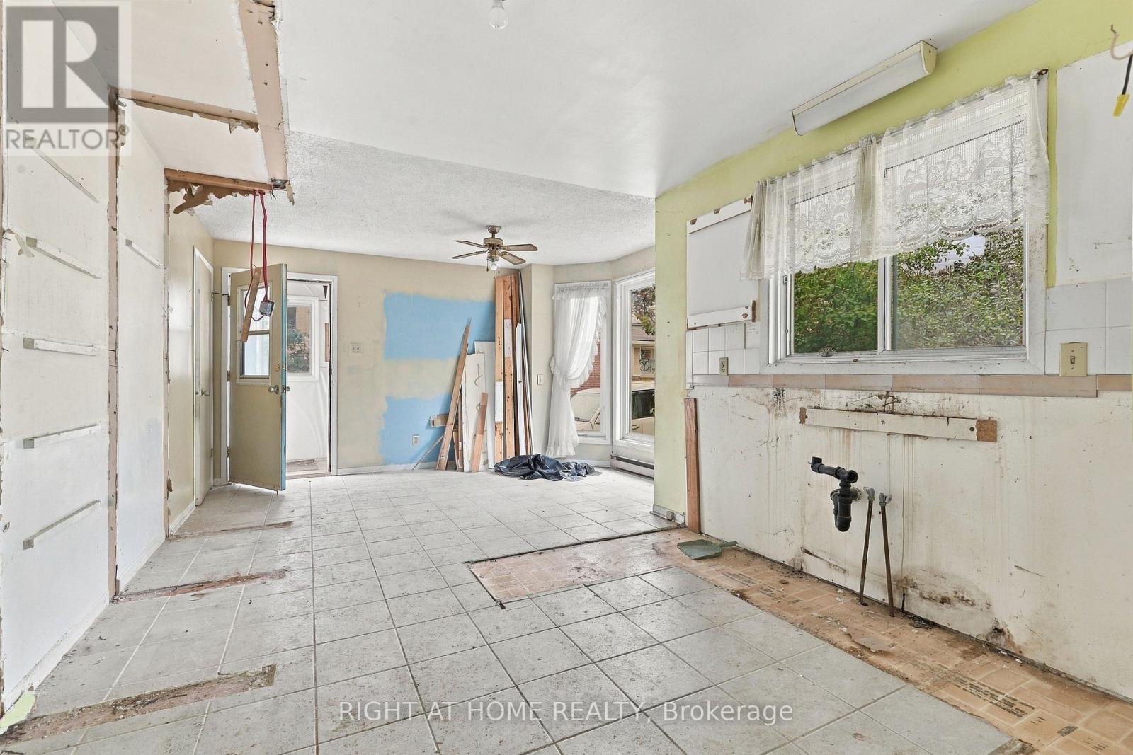 198 King Road, Richmond Hill, Ontario  L4E 2W1 - Photo 22 - N13877428