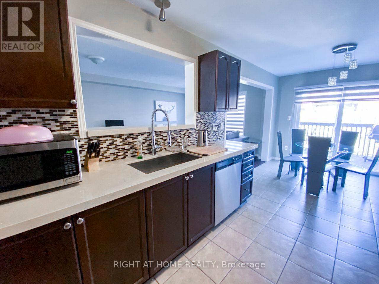 2099 Osbond Road, Innisfil (Alcona), Ontario  L9S 0A9 - Photo 8 - N13877472