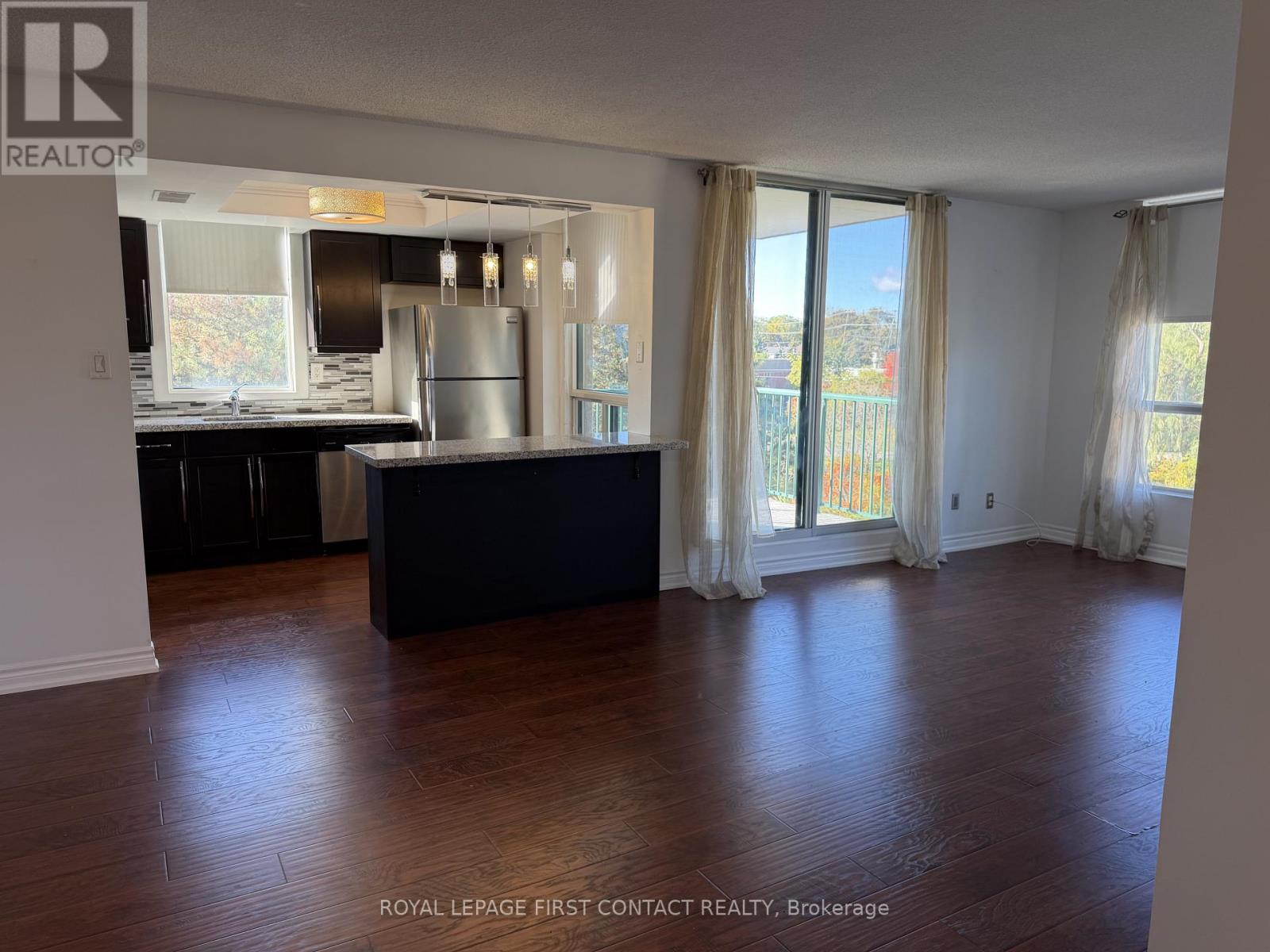 403 - 75 Ellen Street, Barrie, Ontario  L4N 7R6 - Photo 6 - S13877618