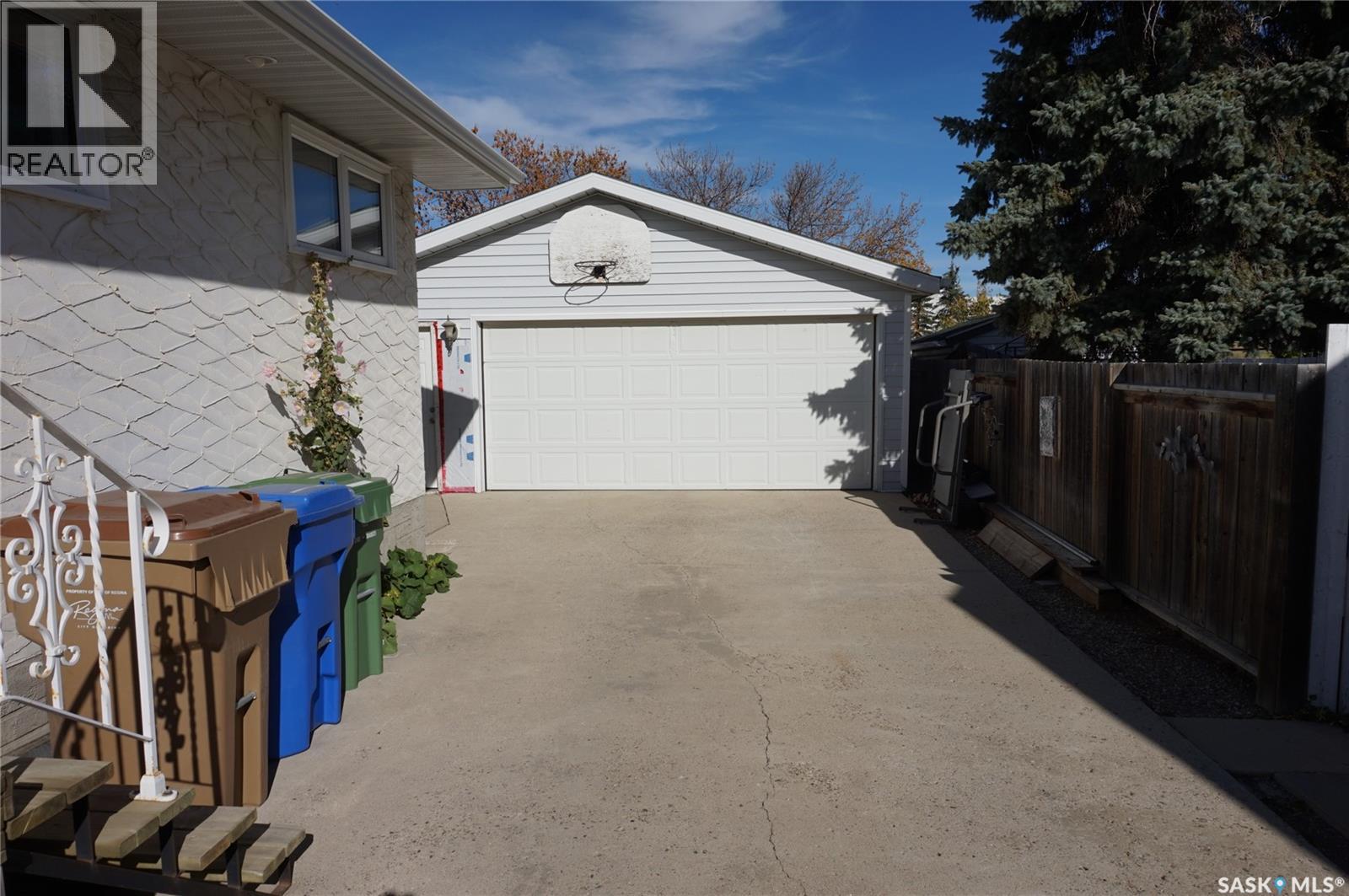 139 Trifunov Crescent, Regina, Saskatchewan  S4S 7C8 - Photo 2 - SK050565