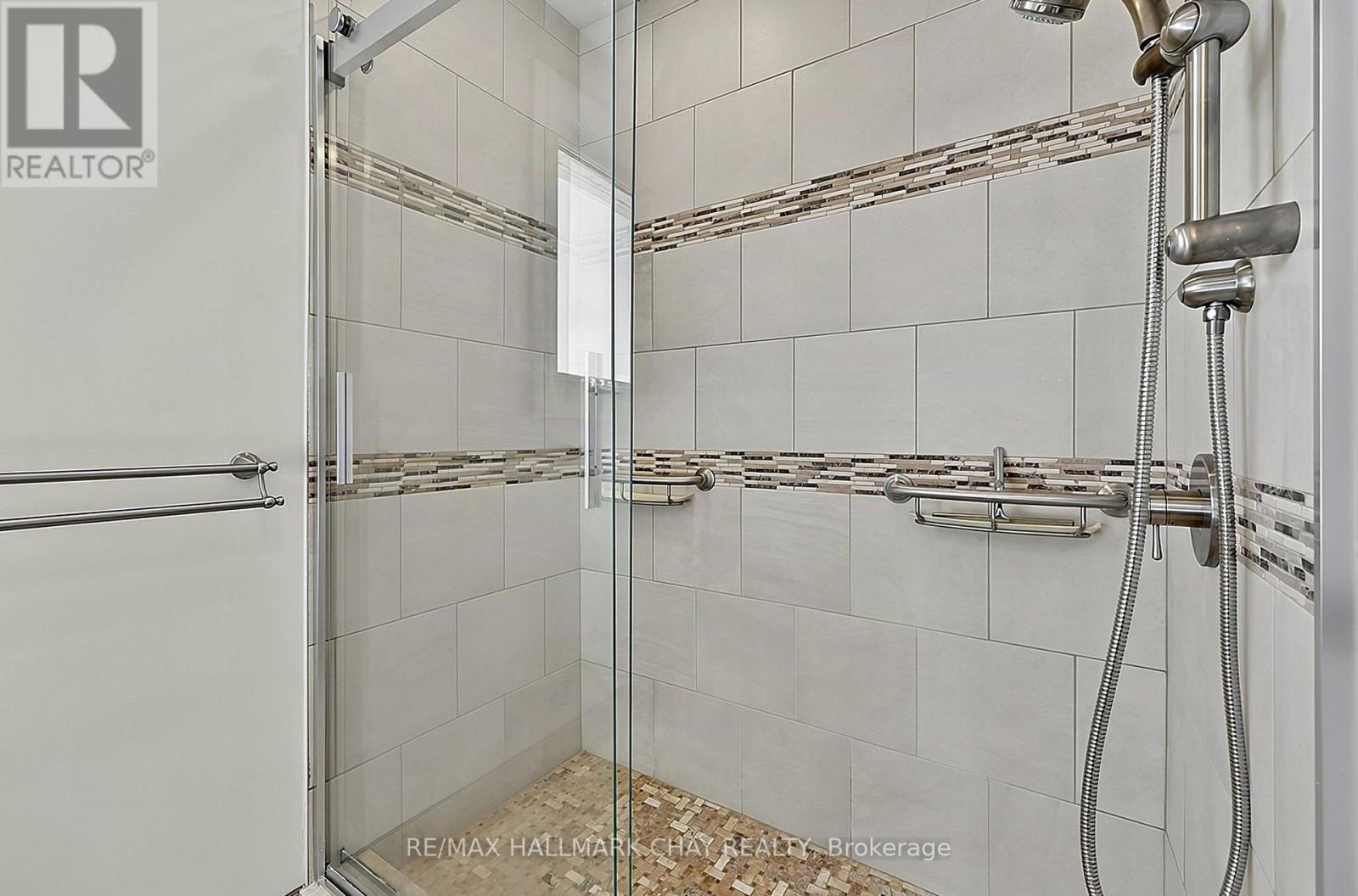 38 Imperial Crescent, Bradford West Gwillimbury, Ontario  L3Z 2N7 - Photo 16 - N13877460