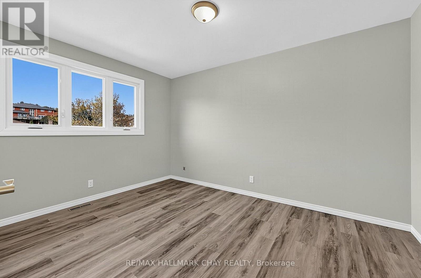 38 Imperial Crescent, Bradford West Gwillimbury, Ontario  L3Z 2N7 - Photo 20 - N13877460