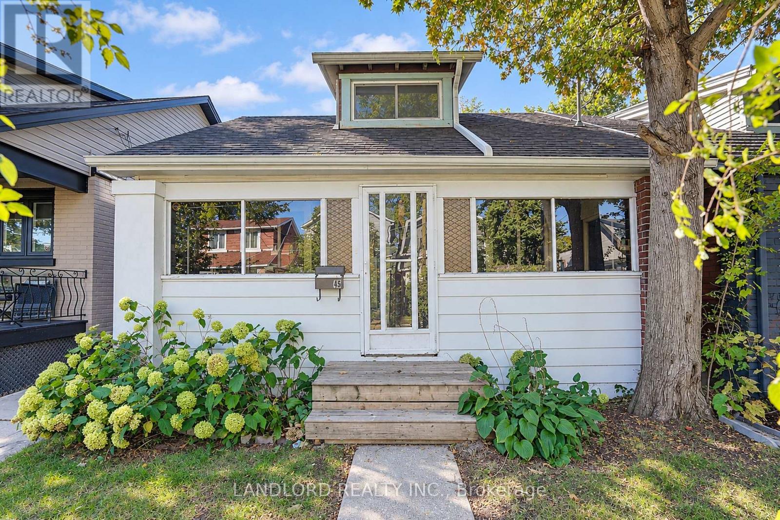 MAIN FL - 45 CRAYDON AVENUE