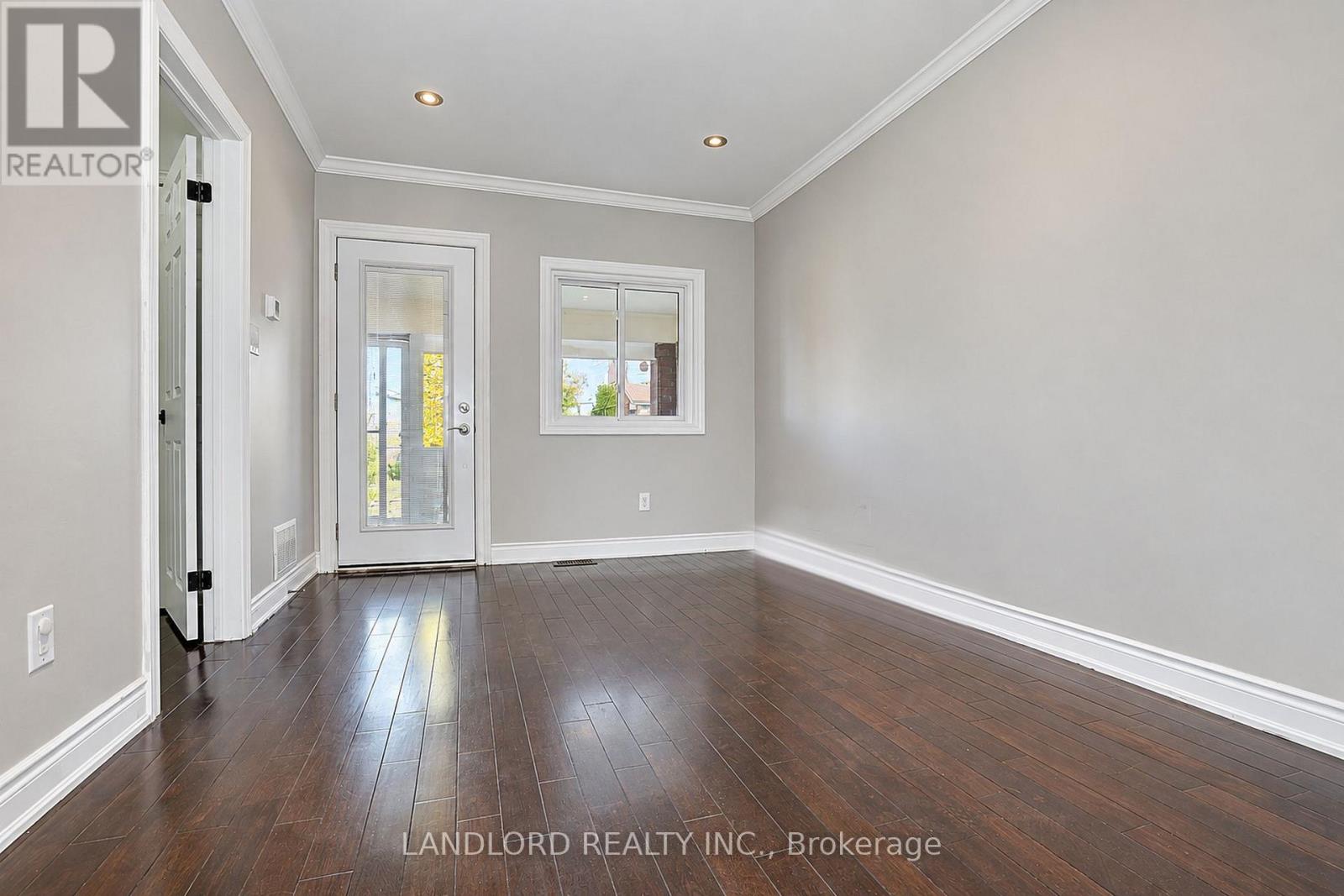 Main Fl - 45 Craydon Avenue, Toronto, Ontario  M6M 2C8 - Photo 13 - W13877412