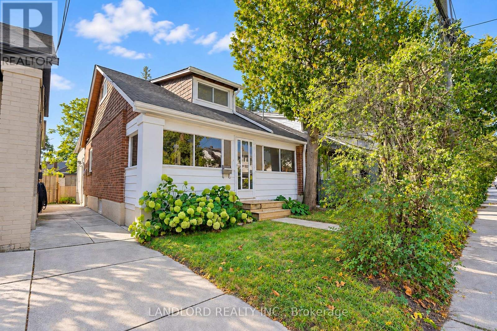 Main Fl - 45 Craydon Avenue, Toronto, Ontario  M6M 2C8 - Photo 2 - W13877412