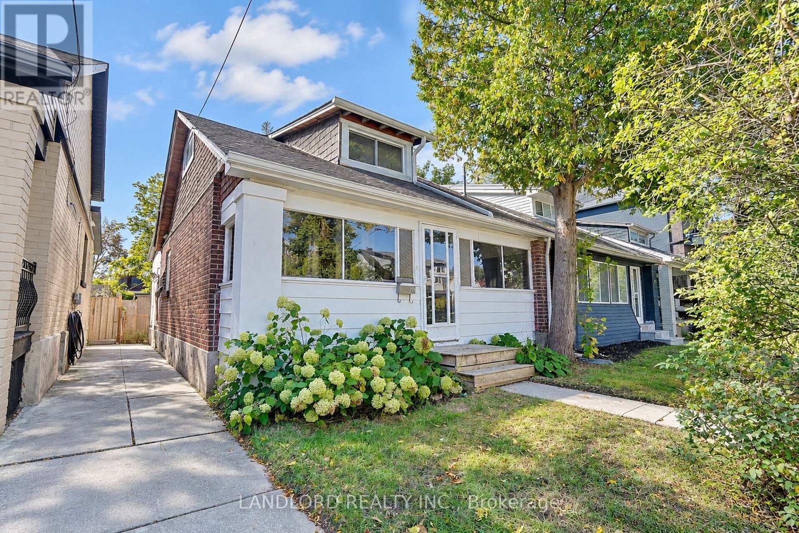 Main Fl - 45 Craydon Avenue, Toronto, Ontario  M6M 2C8 - Photo 3 - W13877412