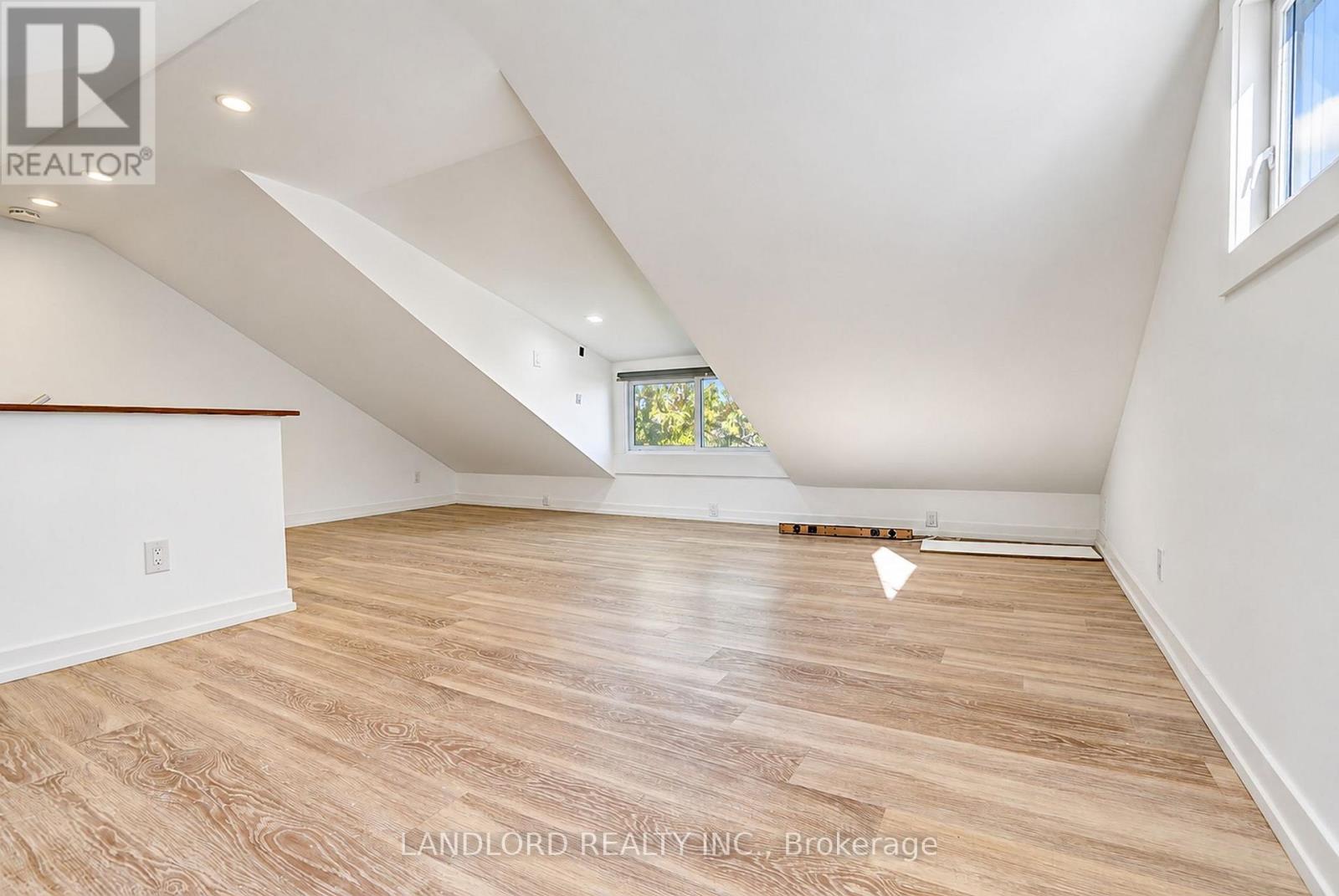 Main Fl - 45 Craydon Avenue, Toronto, Ontario  M6M 2C8 - Photo 39 - W13877412