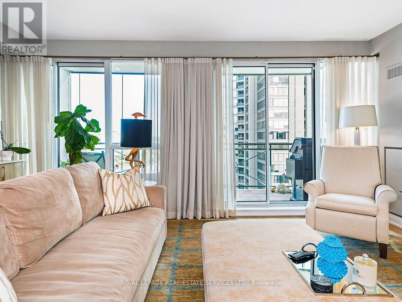 Ph201 - 88 Palace Pier Court, Toronto, Ontario  M8V 4C2 - Photo 18 - W13877454