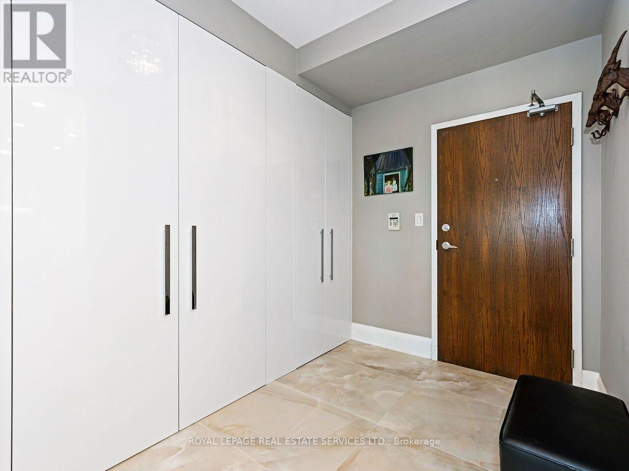 Ph201 - 88 Palace Pier Court, Toronto, Ontario  M8V 4C2 - Photo 2 - W13877454
