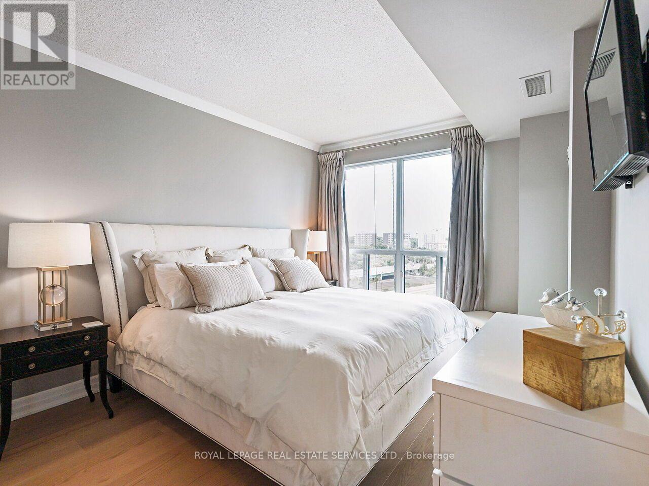 Ph201 - 88 Palace Pier Court, Toronto, Ontario  M8V 4C2 - Photo 29 - W13877454