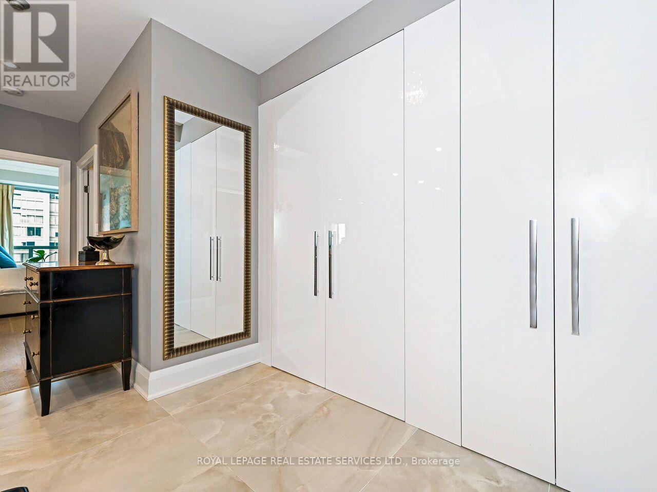Ph201 - 88 Palace Pier Court, Toronto, Ontario  M8V 4C2 - Photo 3 - W13877454