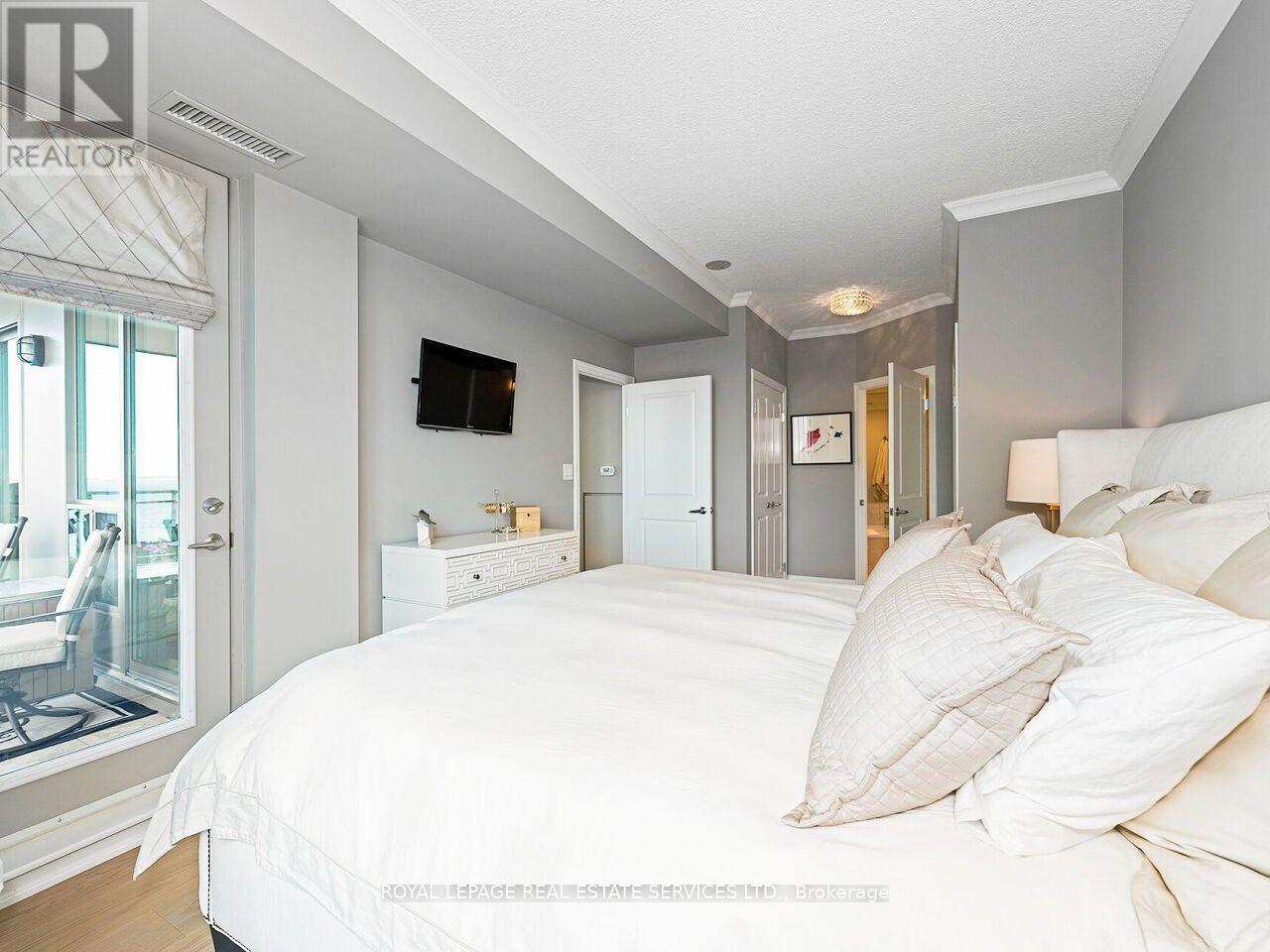 Ph201 - 88 Palace Pier Court, Toronto, Ontario  M8V 4C2 - Photo 31 - W13877454