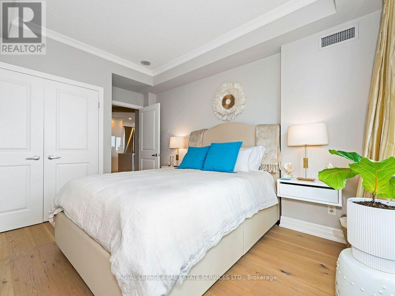 Ph201 - 88 Palace Pier Court, Toronto, Ontario  M8V 4C2 - Photo 36 - W13877454