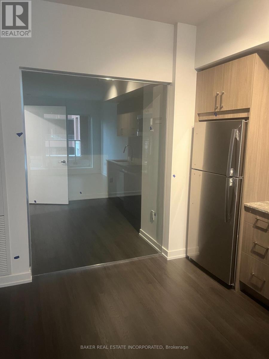 411 - 4010 Eglinton Avenue W, Toronto, Ontario  M9A 0G5 - Photo 2 - W13877498
