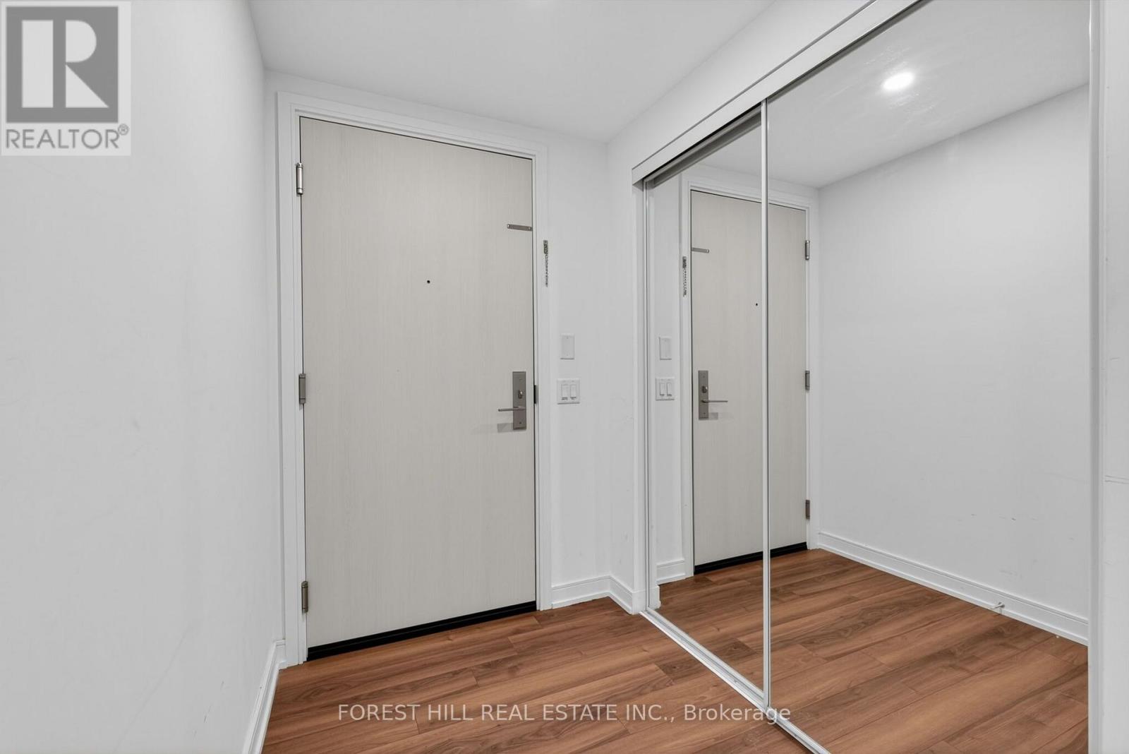 1708 - 30 Samuel Wood Way, Toronto, Ontario  M9B 0C9 - Photo 4 - W13877500