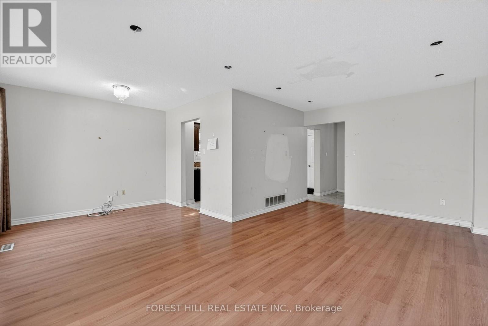 27 Saturn Drive, Brampton, Ontario  L6V 3X6 - Photo 7 - W13877506