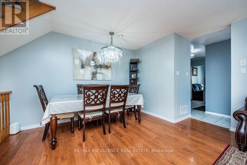 44 Weather Vane Lane NW, Brampton, Ontario  L6X 4R5 - Photo 13 - W13877518