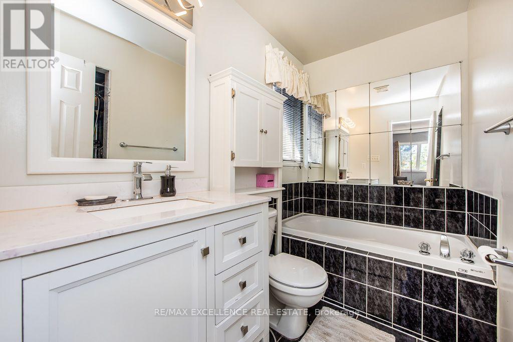 44 Weather Vane Lane NW, Brampton, Ontario  L6X 4R5 - Photo 46 - W13877518