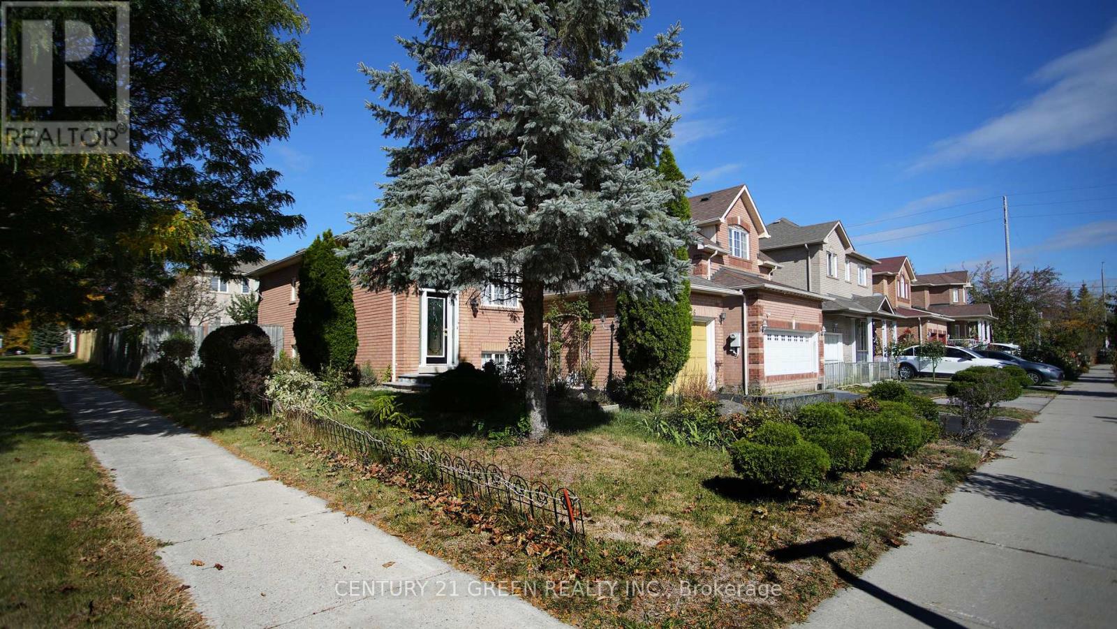 836 Avocado Crescent, Mississauga, Ontario  L5W 1K4 - Photo 3 - W13877562