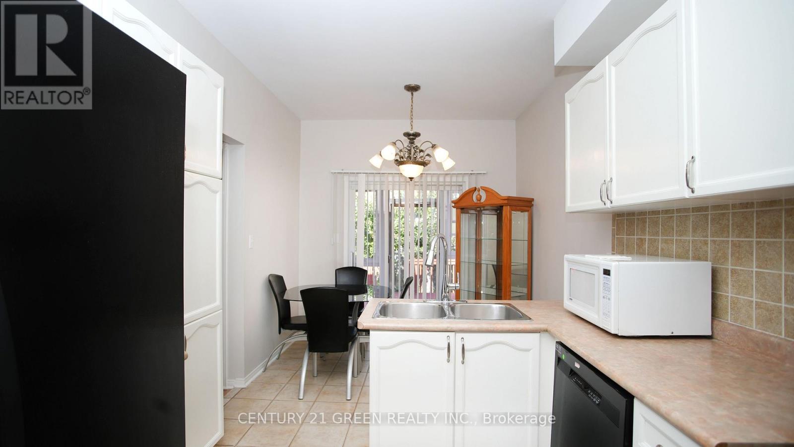 836 Avocado Crescent, Mississauga, Ontario  L5W 1K4 - Photo 7 - W13877562