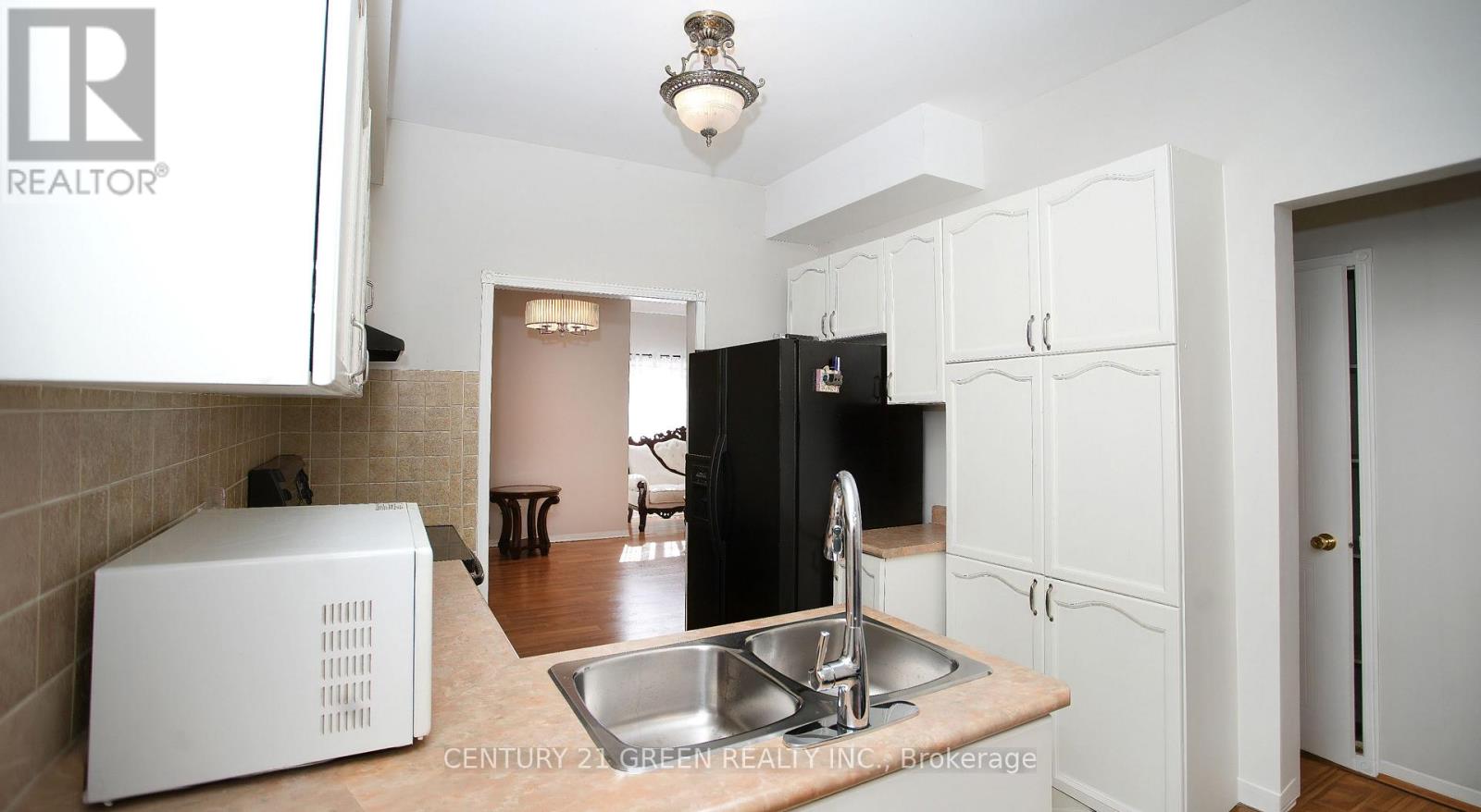 836 Avocado Crescent, Mississauga, Ontario  L5W 1K4 - Photo 8 - W13877562