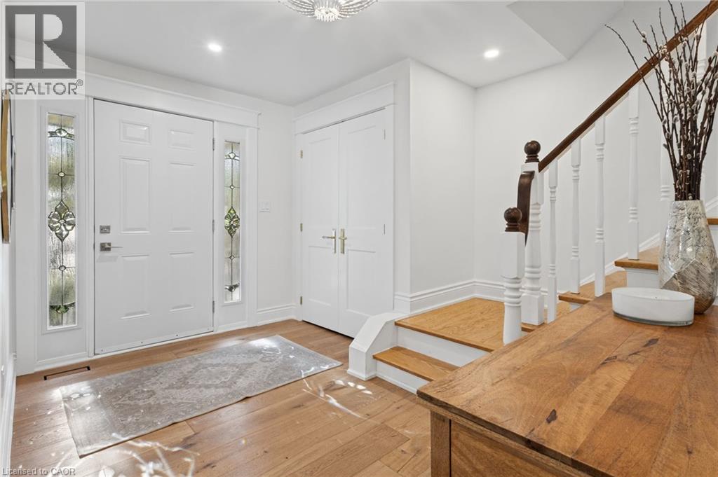 609 Cherrywood Drive, Burlington, Ontario  L7T 3W9 - Photo 4 - 40869989