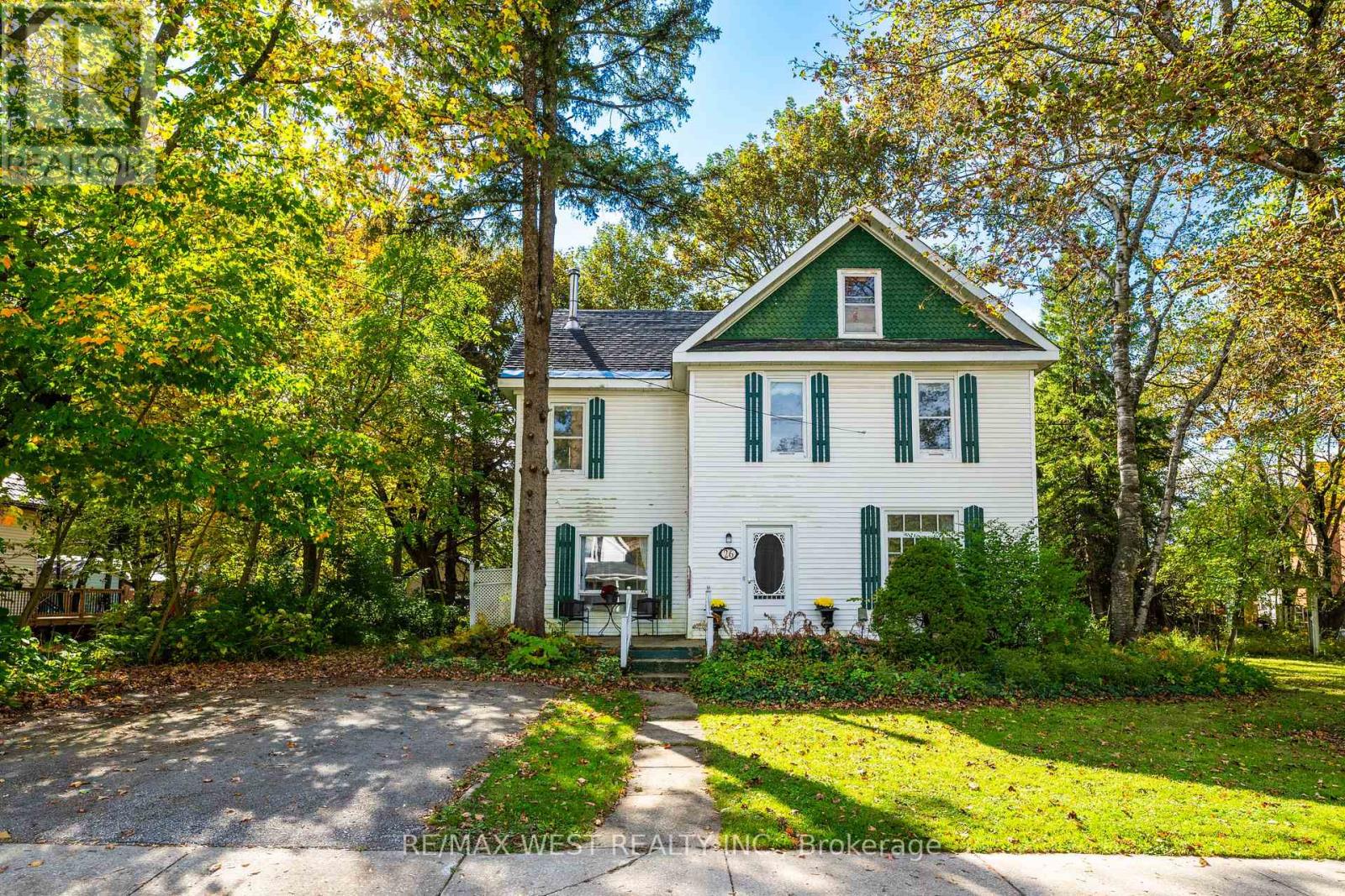 26 CENTRE STREET, Grey Highlands, Ontario