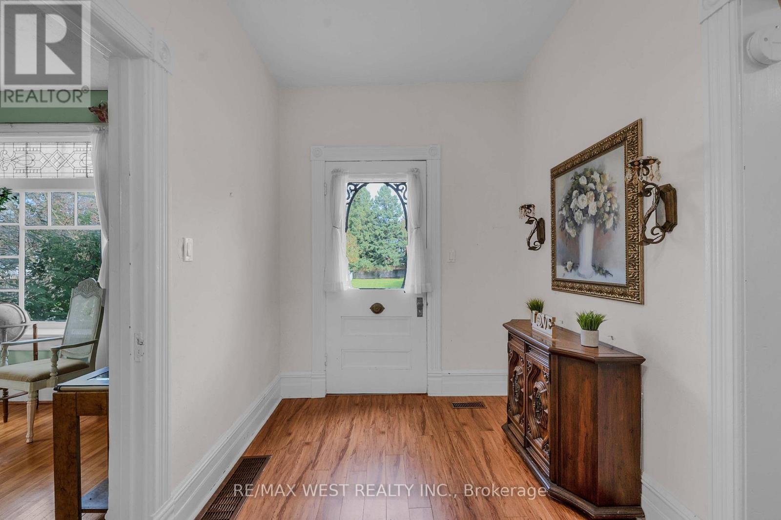 26 Centre Street, Grey Highlands, Ontario  N0C 1H0 - Photo 2 - X13877446