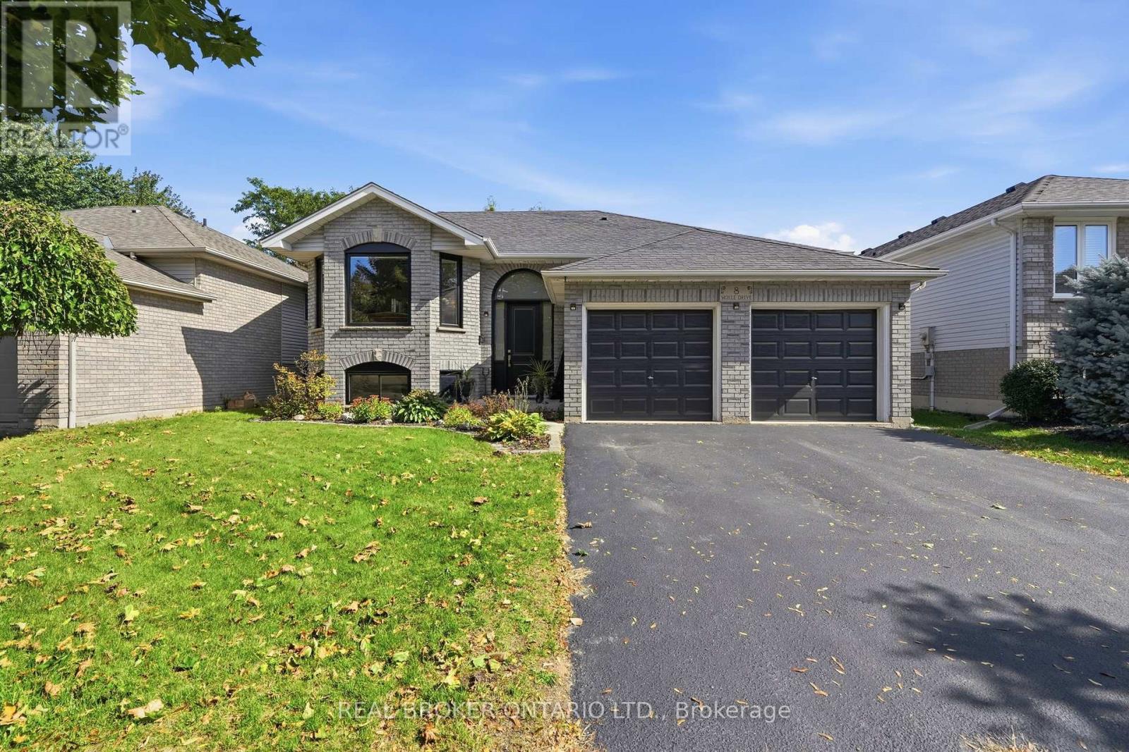 8 MOYLE DRIVE, Brantford, Ontario