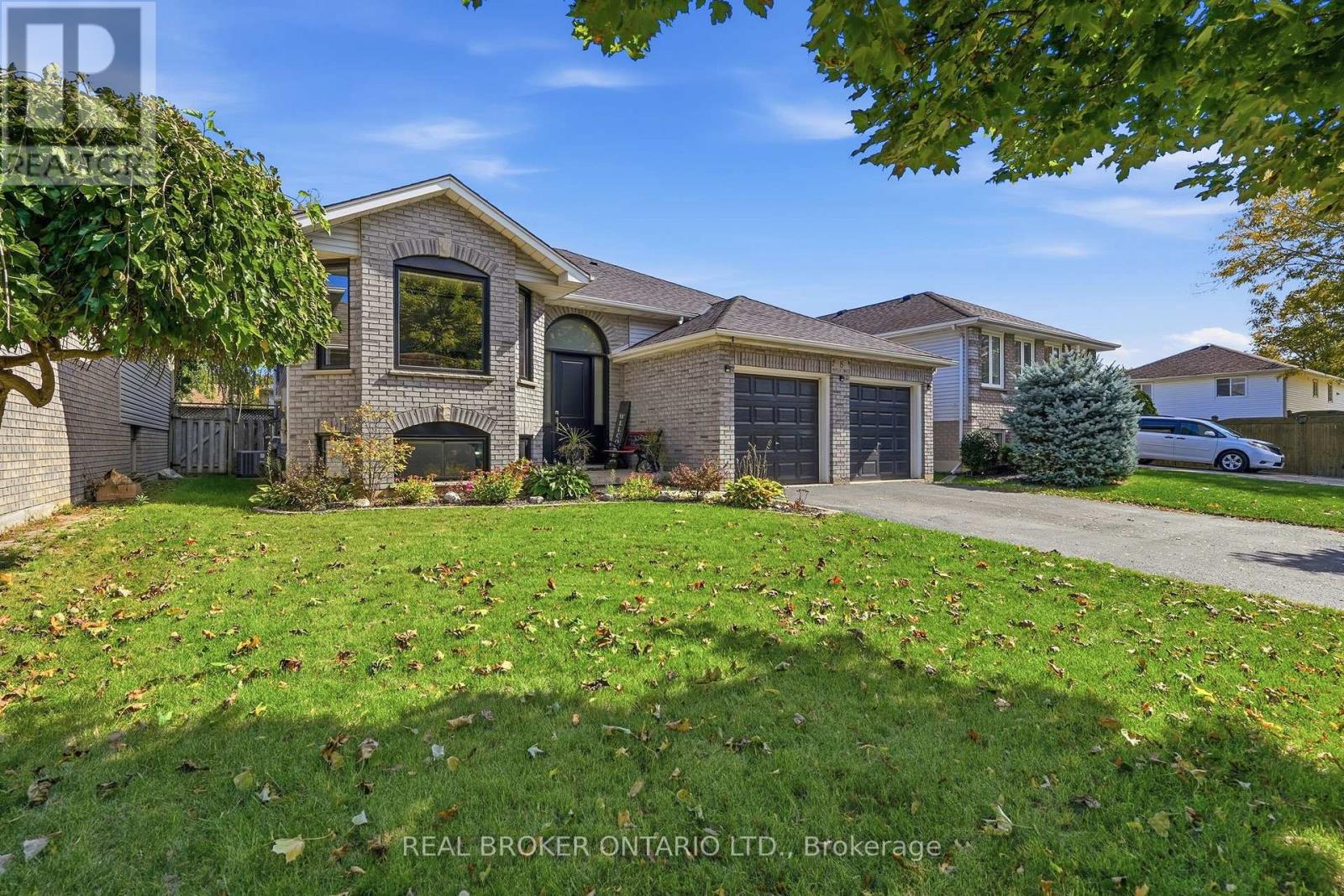 8 Moyle Drive, Brantford, Ontario  N3V 1E5 - Photo 3 - X13877508