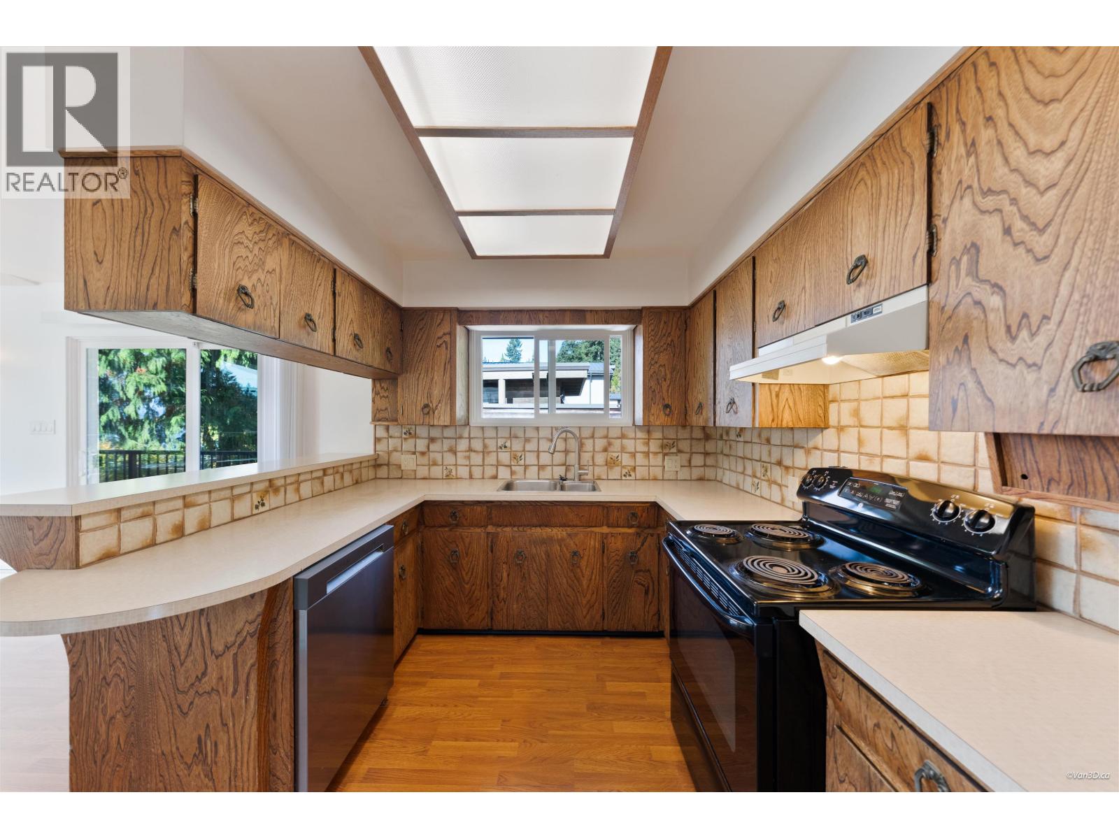 831 Ioco Road, Port Moody, British Columbia  V3H 2W7 - Photo 15 - R3172555