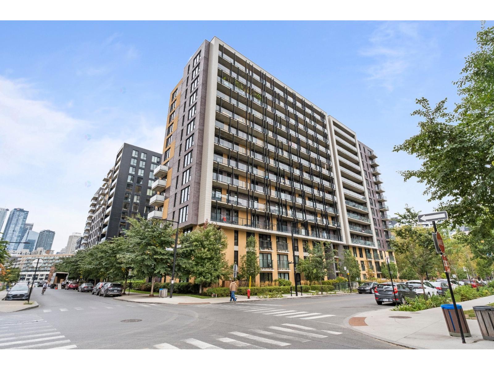 1375 Rue des Bassins|#1208 Montréal (Le Sud-Ouest) Quebec Canada H3C1W3 2