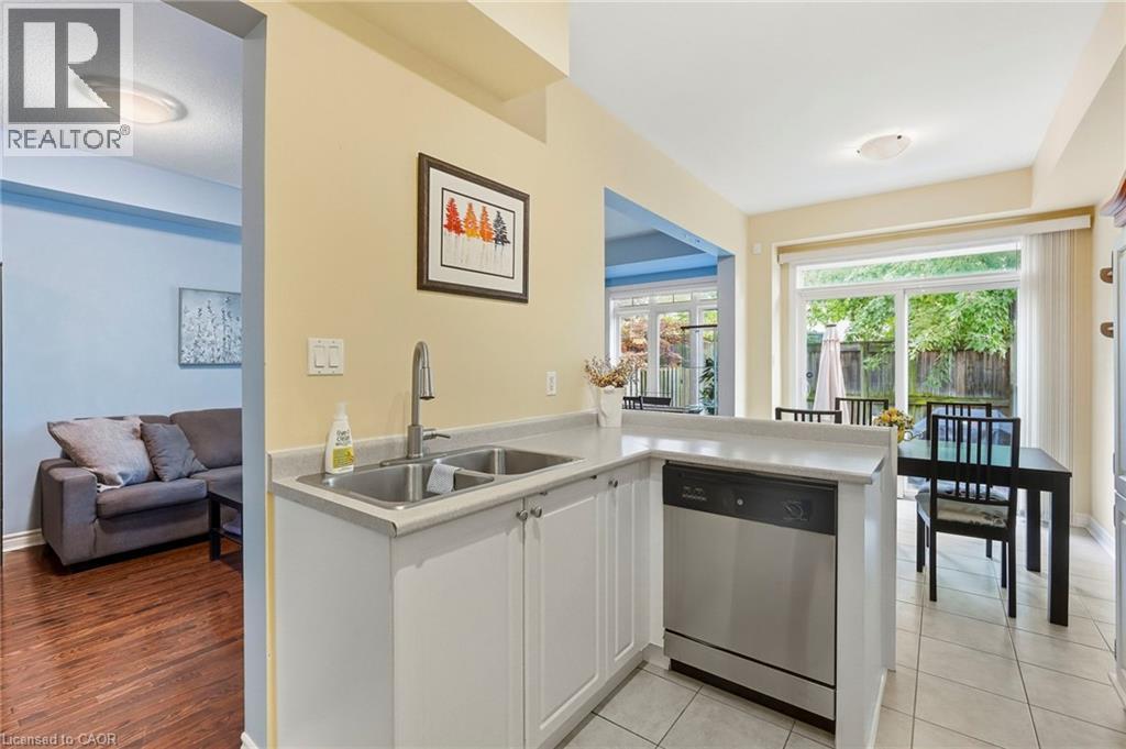 1076 Ryckman Common, Burlington, Ontario  L7R 2B6 - Photo 12 - 40868500