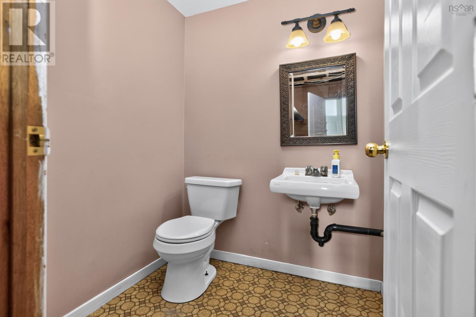29 Roslyn Drive, Dartmouth, Nova Scotia  B2W 2M2 - Photo 32 - 202625407