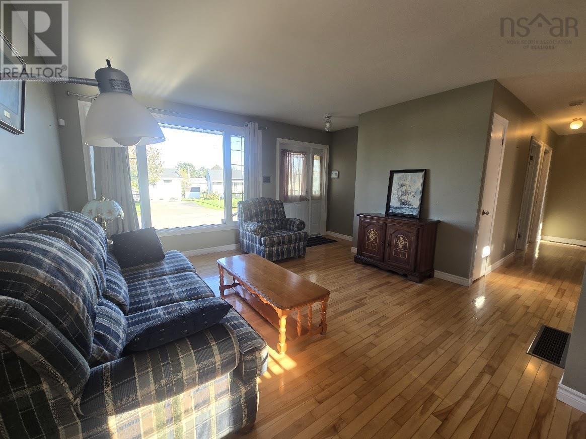 383 - 393 Welsford Street, Pictou, Nova Scotia  B0K 1H0 - Photo 4 - 202625416