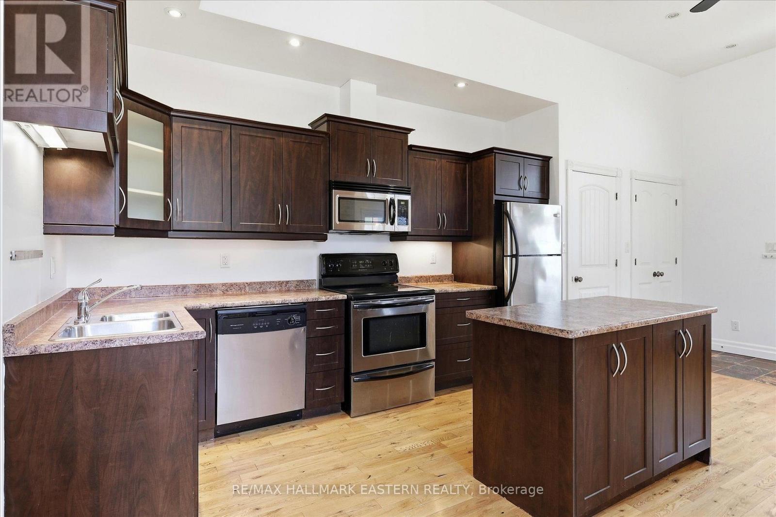 #2 - 760 George Street, Peterborough, Ontario K9H 3T3 - Photo 11 - X13877676