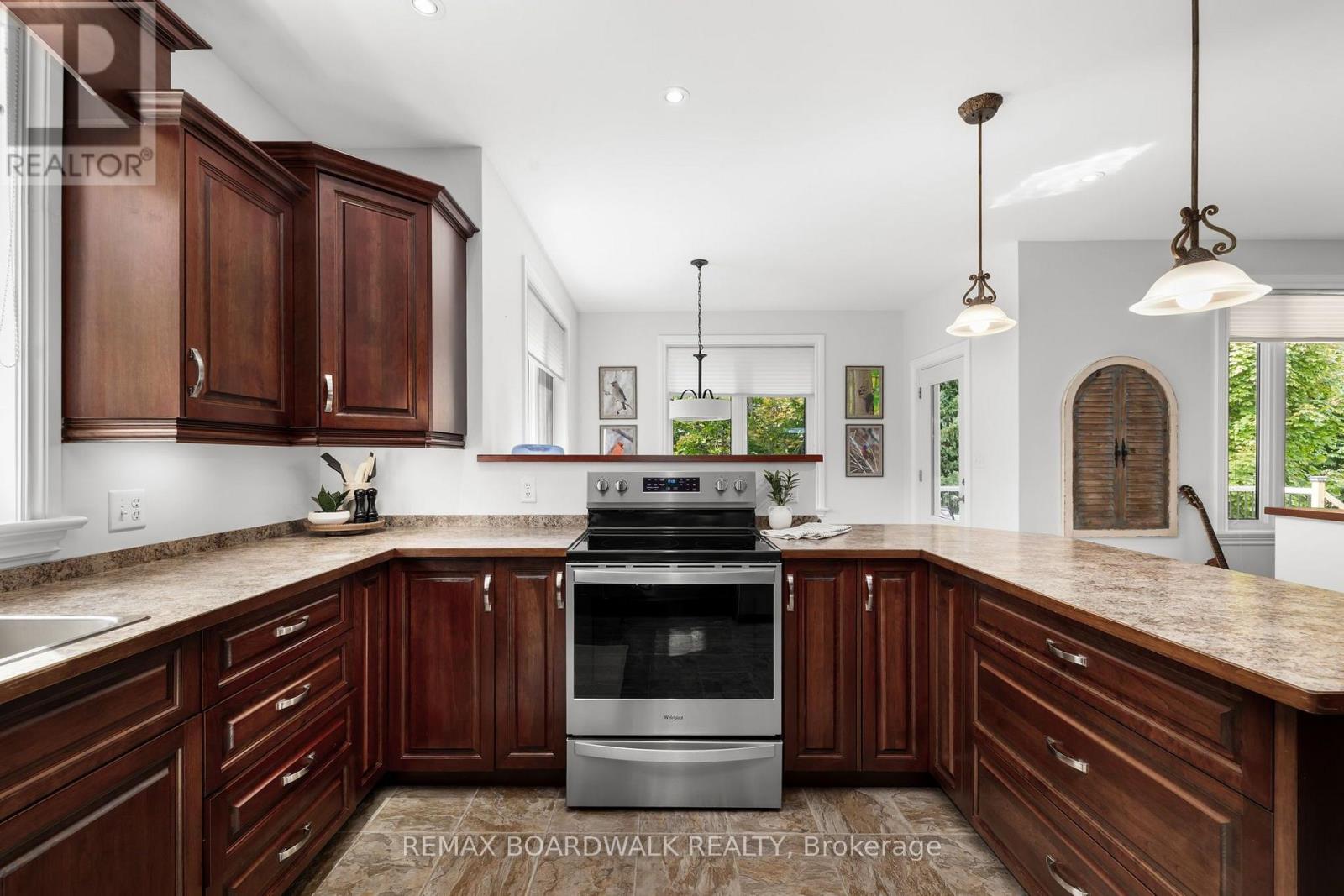 136 Macpherson Way, Drummond/north Elmsley, Ontario  K7H 3C9 - Photo 18 - X13877760