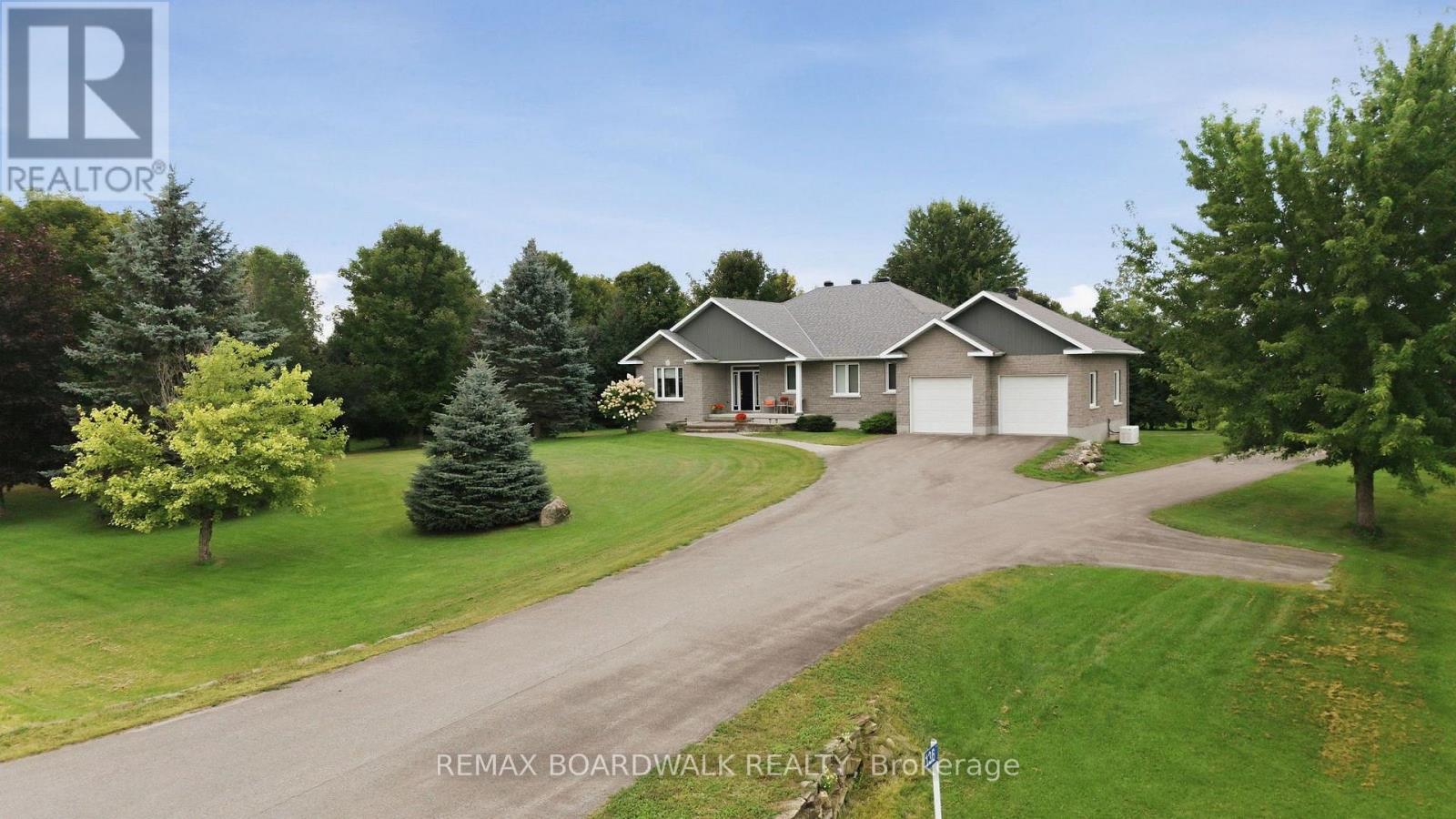 136 Macpherson Way, Drummond/north Elmsley, Ontario  K7H 3C9 - Photo 3 - X13877760