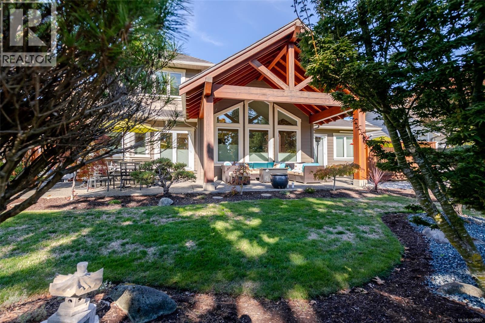 3018 Kensington Cres
