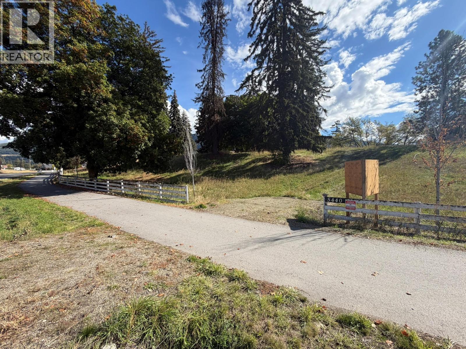 5440 Silver Star Road, Vernon, British Columbia  V1B 3K4 - Photo 79 - 10402078