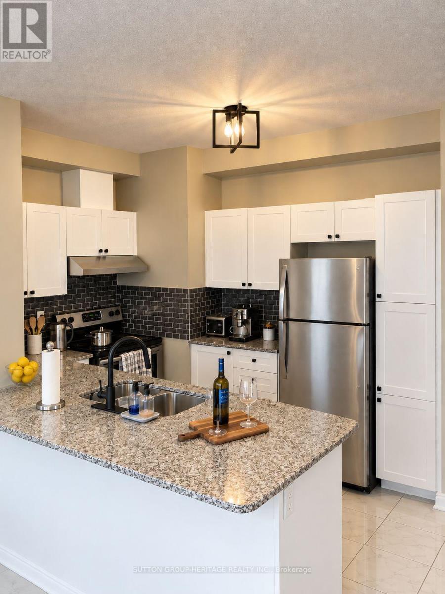 210 - 84 Aspen Springs Drive, Clarington, Ontario L1C 0V3 - Photo 6 - E13876722