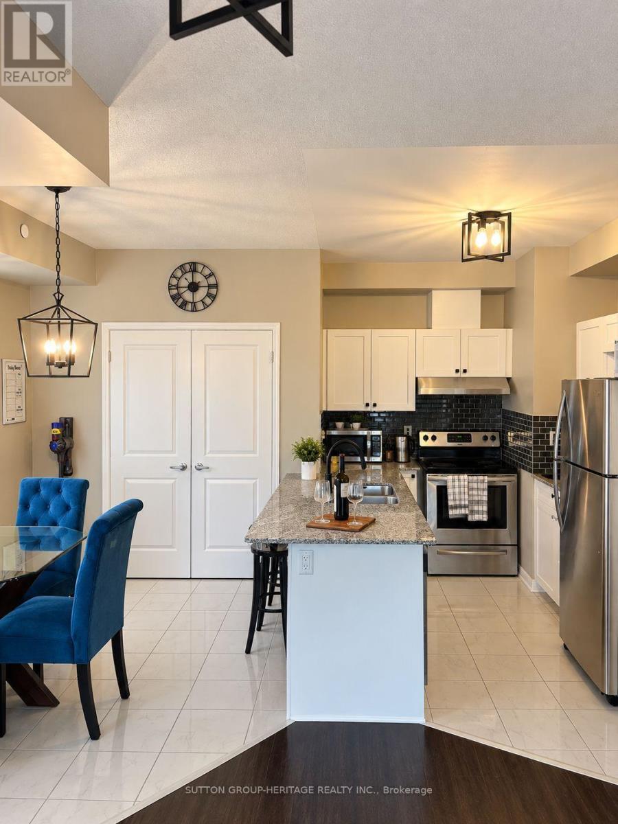 210 - 84 Aspen Springs Drive, Clarington, Ontario L1C 0V3 - Photo 7 - E13876722
