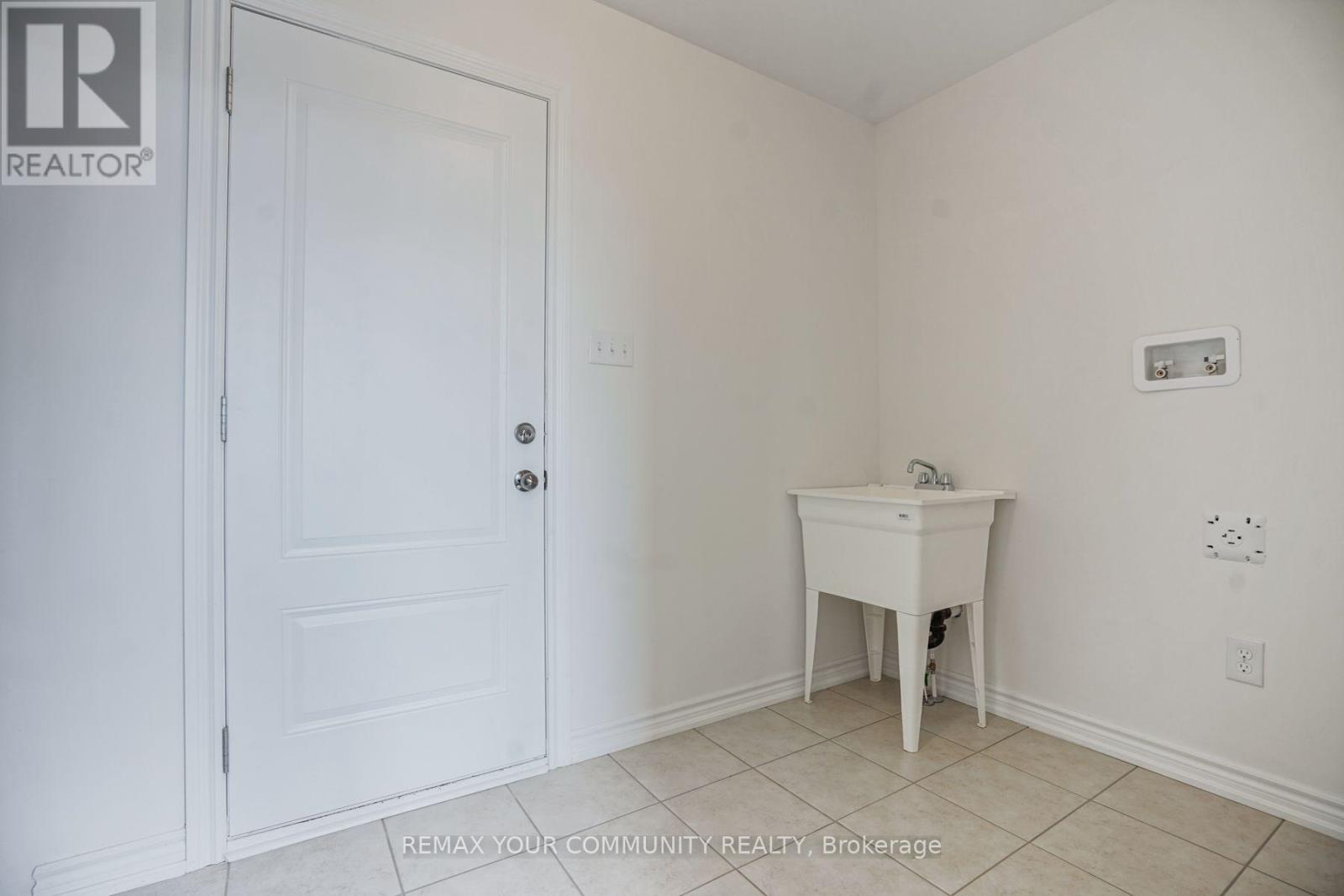 13 Gilford Street, Brampton, Ontario  L6Y 0G7 - Photo 4 - W13873362