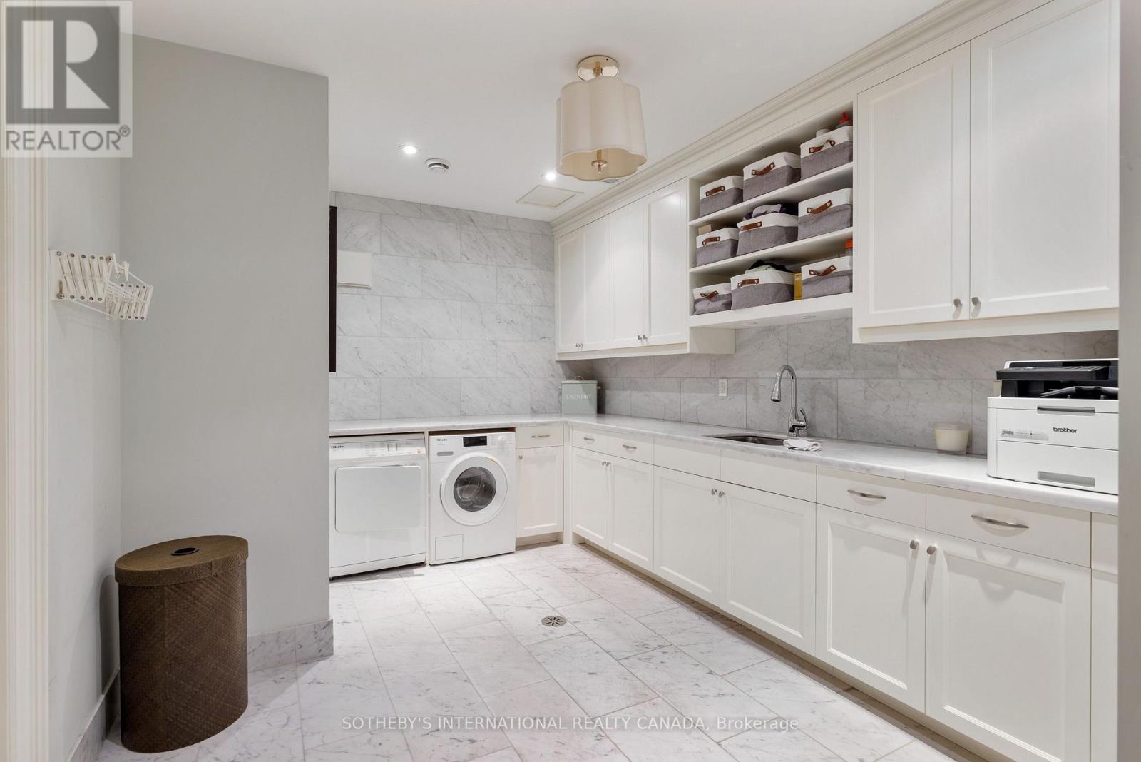 29 Edgehill Road, Toronto, Ontario  M9A 4N1 - Photo 38 - W13876294