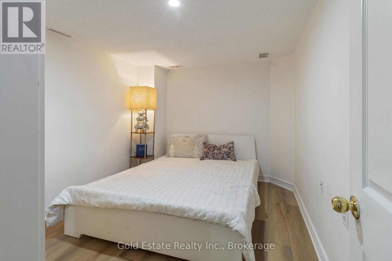 6653 Opera Glass Crescent, Mississauga, Ontario  L5W 1R8 - Photo 40 - W13877440