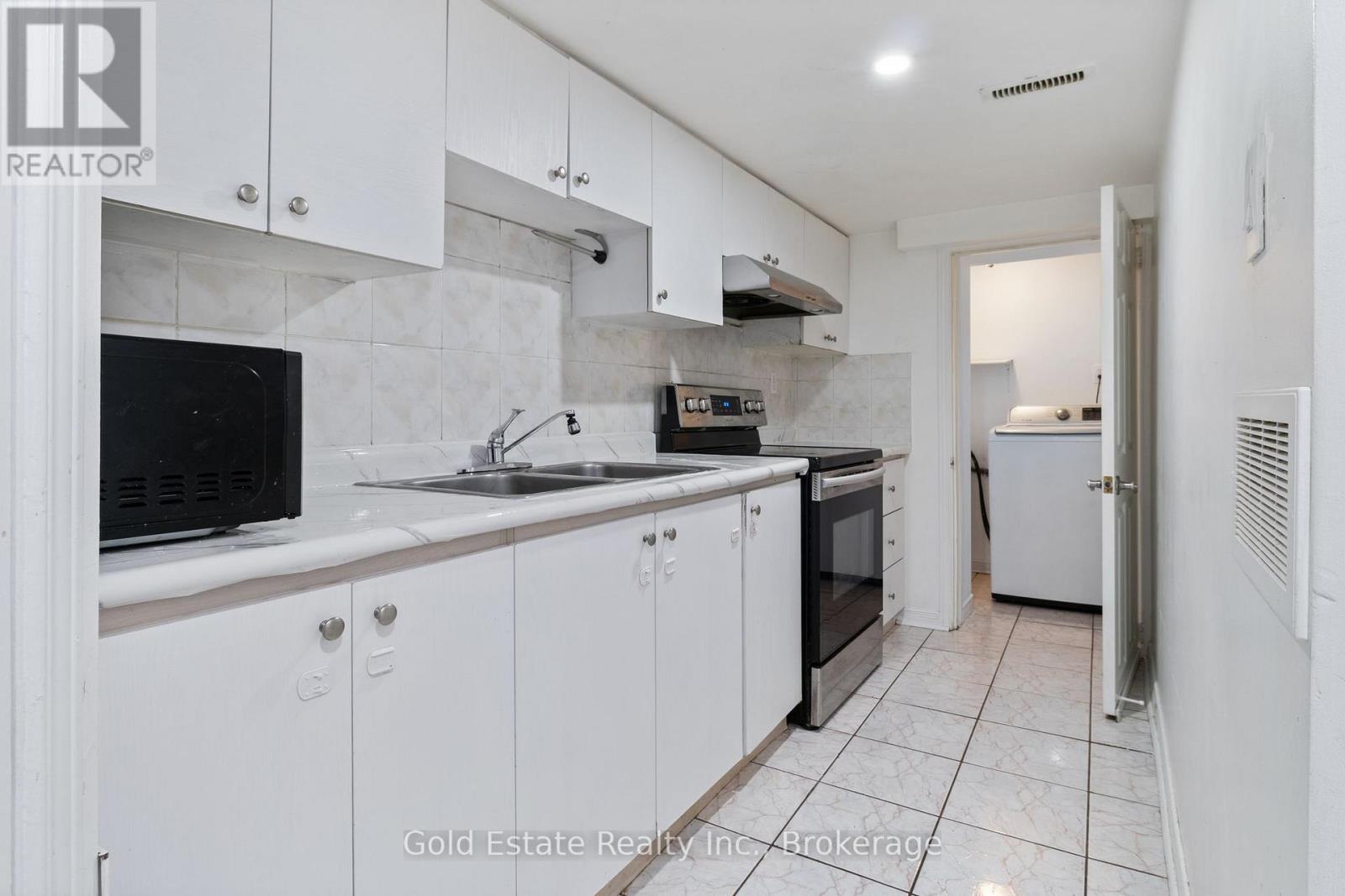 6653 Opera Glass Crescent, Mississauga, Ontario  L5W 1R8 - Photo 43 - W13877440