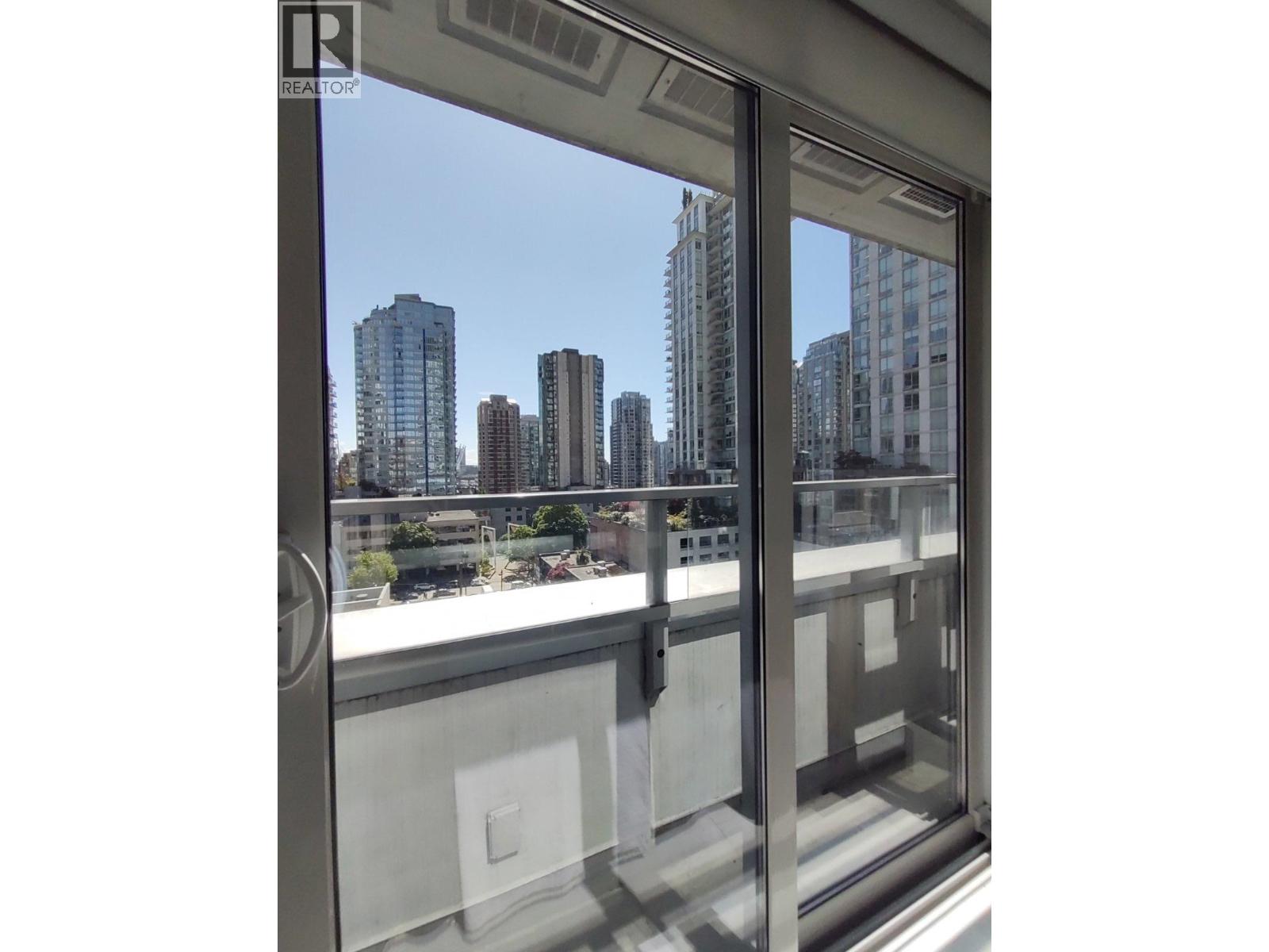 706 833 Seymour Street, Vancouver, British Columbia  V6B 0G4 - Photo 2 - R3173808