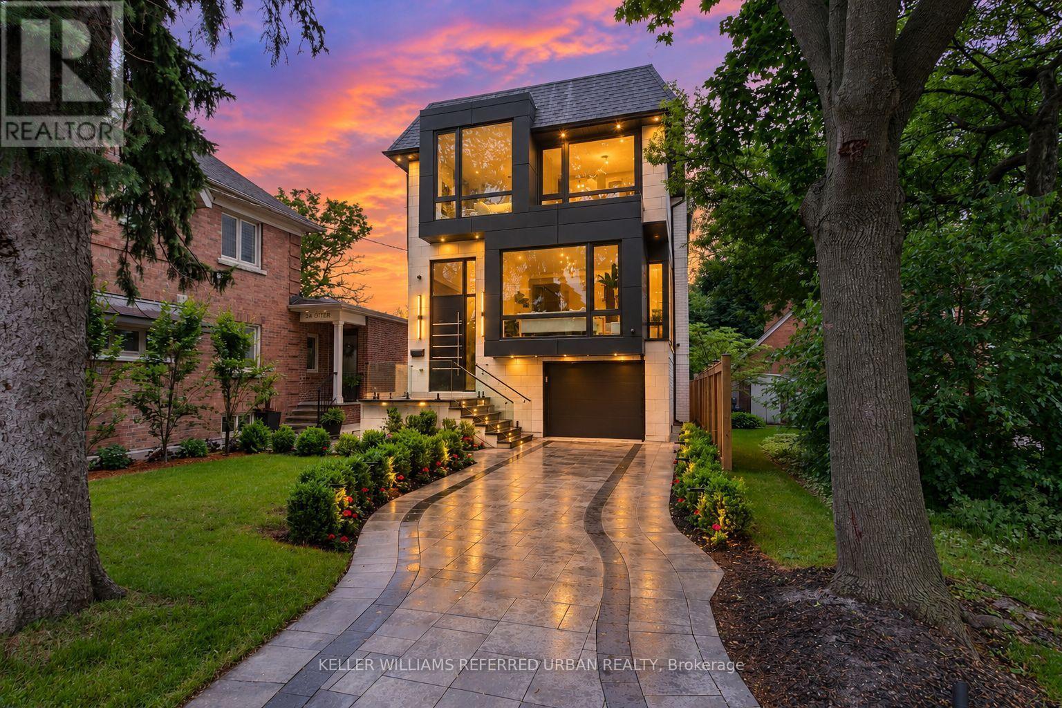 12 OTTER CRESCENT, Toronto, Ontario