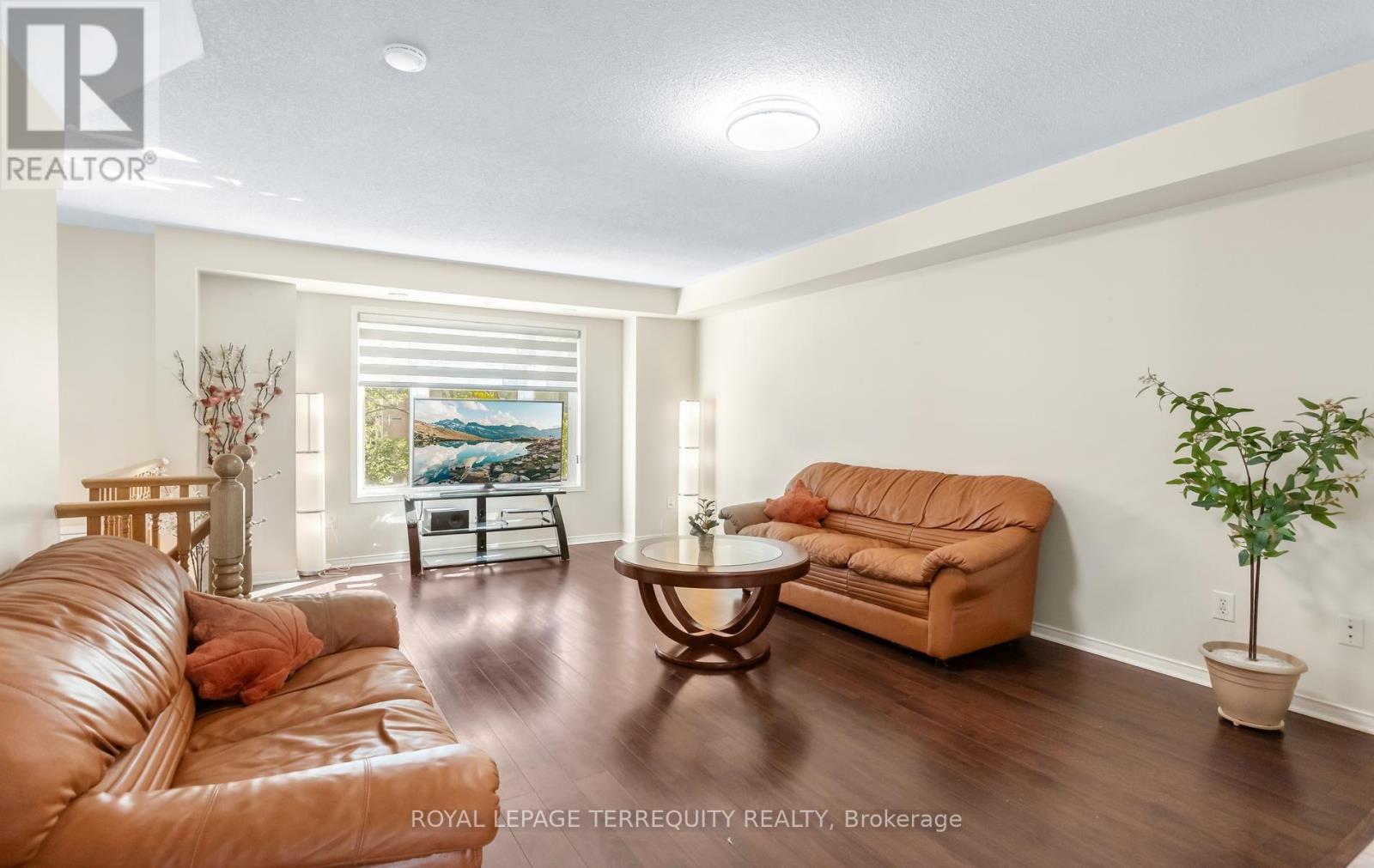 4 - 3025 Destination Drive, Mississauga, Ontario  L5M 0P3 - Photo 8 - W13876176