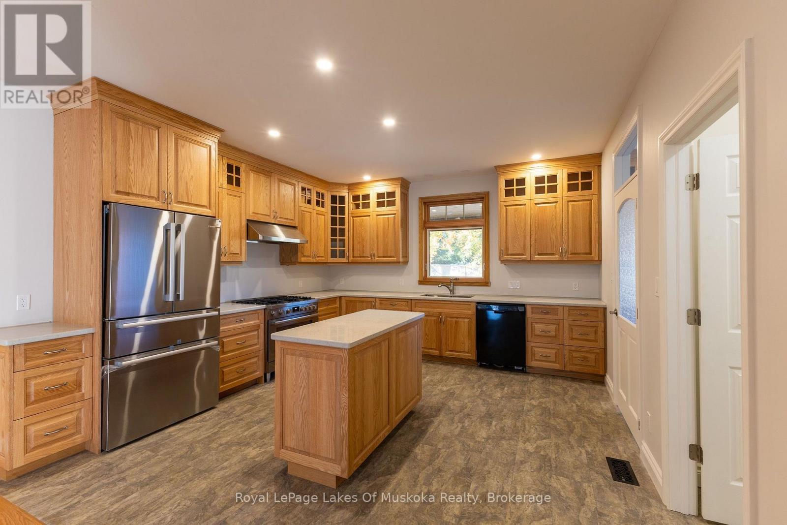 455 Wellington Street, Gravenhurst, Ontario P1P 1A5 - Photo 21 - X13877770